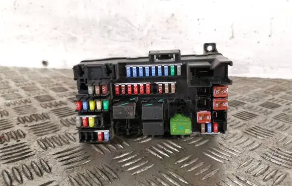 Opel Mokka Fuse module 1312291445