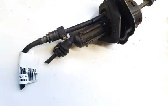 Ford Mondeo MK IV Clutch master cylinder 6g917h543ac 6g91-7h543-ac