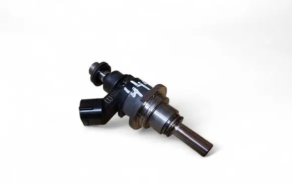 Mazda CX-7 Fuel injector E7T20171