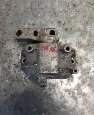 Volkswagen Touran II Engine mount bracket 1K0199262CB