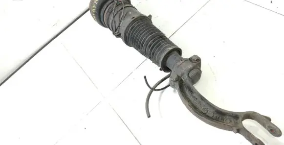Audi A8 S8 D4 4H Air suspension front shock absorber R308613501