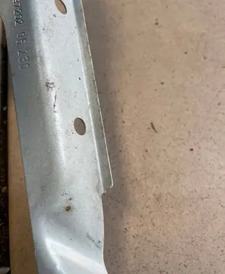 BMW 2 F45 Fender mounting bracket 7297202