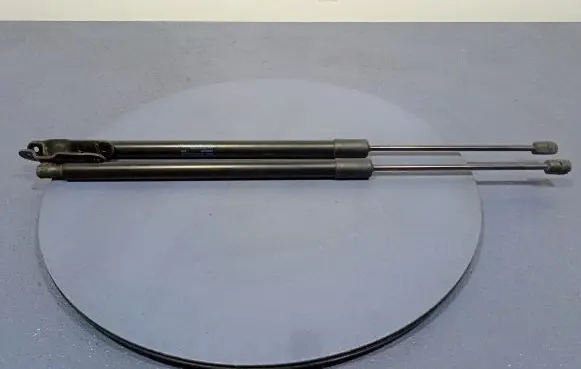 Volkswagen Tiguan Allspace Shock absorber/damper mounting bracket 5NA827550B