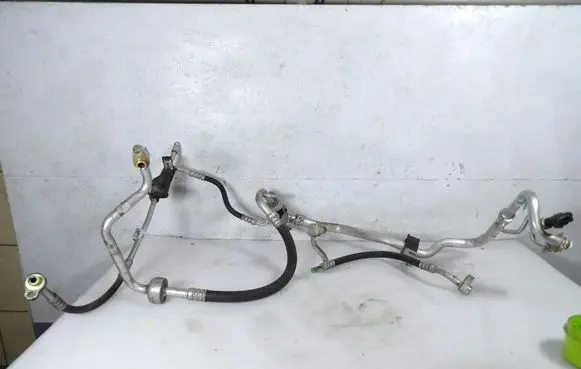 Air conditioning (A/C) pipe/hose