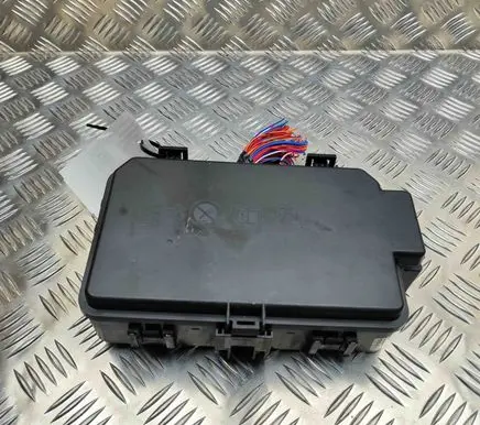 Volvo XC40 Fuse module 32212356