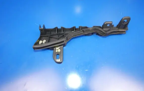Mercedes-Benz E W213 Other engine bay part A2138310400 12523023 WPT51531