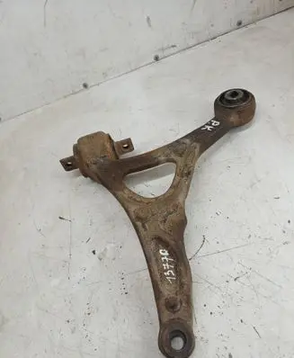 Volvo XC90 Front lower control arm/wishbone 8645513