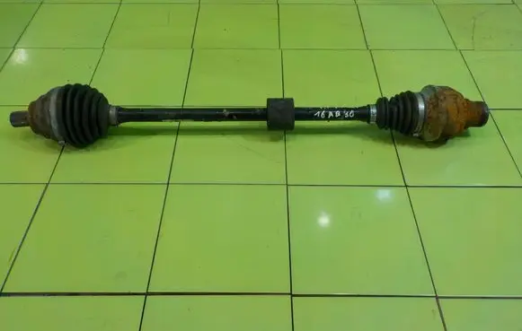 Volkswagen PASSAT B8 Front driveshaft PRZOD