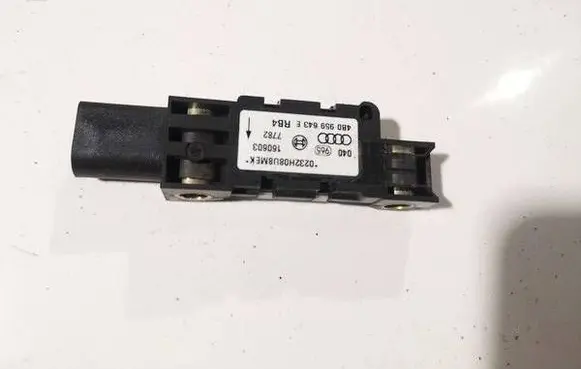 Audi A3 S3 8P Airbag deployment crash/impact sensor 4B0959643E