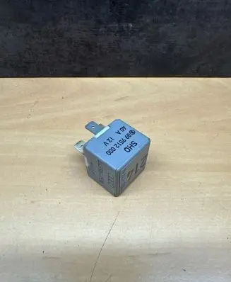 Audi A4 S4 B5 8D Other relay 899512000