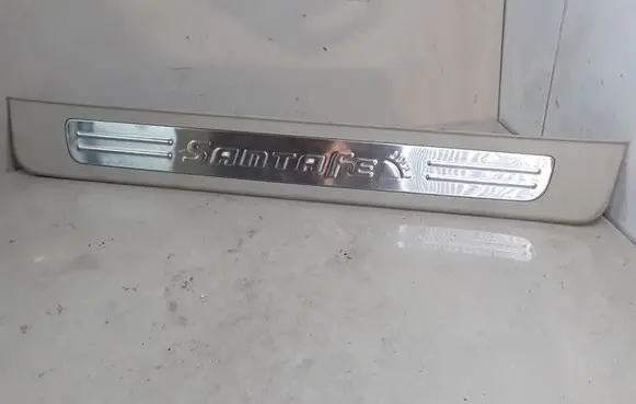 Hyundai Santa Fe Front sill trim cover 858712B000