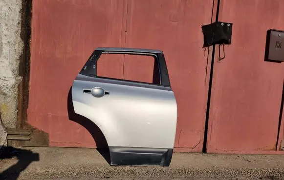Nissan Qashqai Rear door 