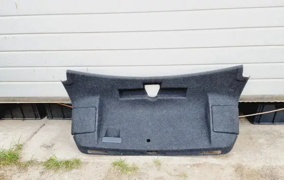 Tailgate trim