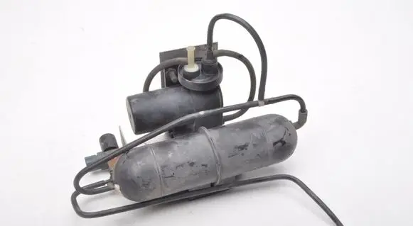 Aston Martin DB9 Secondary air pump 8TG003953