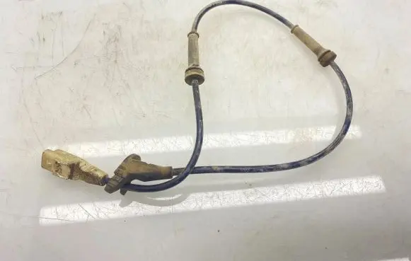 Peugeot 307 ABS brake wheel speed sensor 81145A03