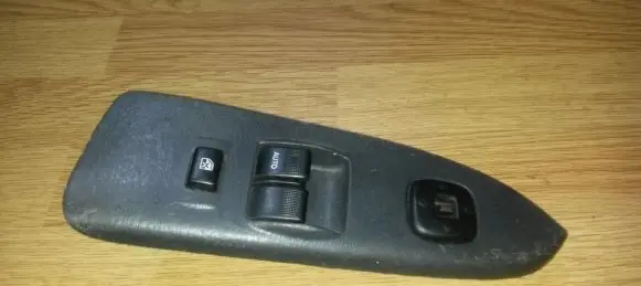 Mazda 626 Electric window control switch
