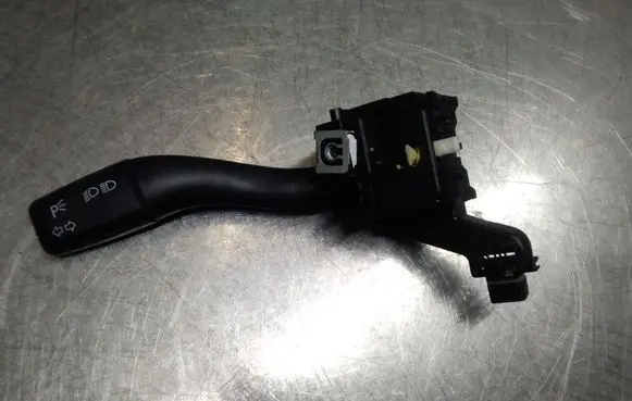 Audi A3 S3 8P Indicator stalk 8P053513A 01103600