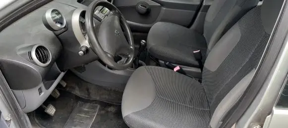 Peugeot 107 Front driver seat 