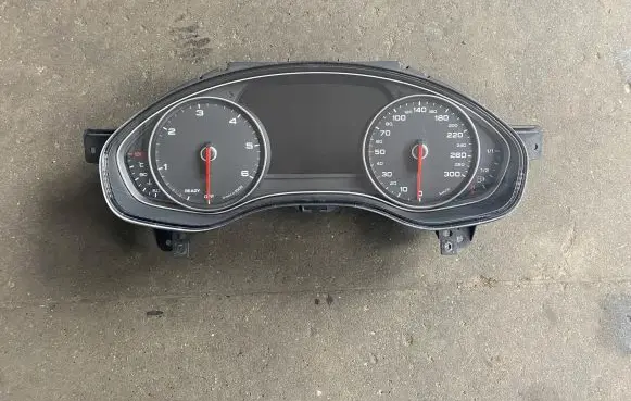 Audi A6 C7 Speedometer (instrument cluster) 4G8920934R