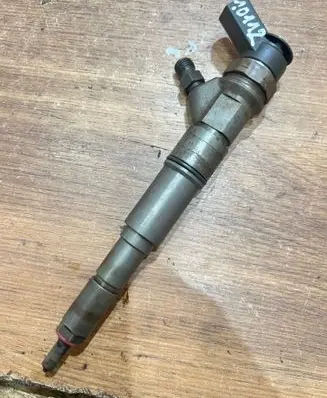 BMW 5 E60 E61 Fuel injector 7794435 0445110209