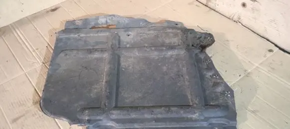 Jeep Grand Cherokee Engine splash shield/under tray 68191341