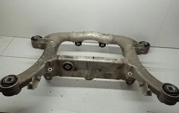 BMW 7 F01 F02 F03 F04 Rear subframe 6775888 6775880