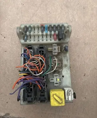 Ford Mondeo MK II Fuse box set 93BG14A073EE 30A3875A