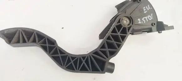 Volkswagen PASSAT B5.5 Accelerator throttle pedal 8D1721523F