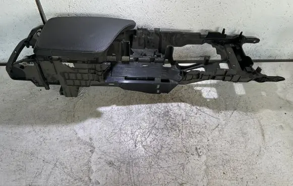 Volvo XC90 Armrest 31389613 AECC3 PPLGF20