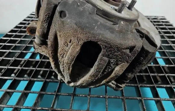 Toyota Avensis T250 Front brake caliper IMPRK1536642