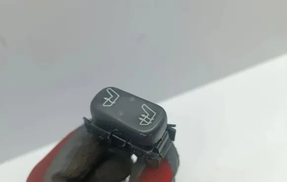Mercedes-Benz ML W163 Seat heating switch 1638200210 03100670 511710