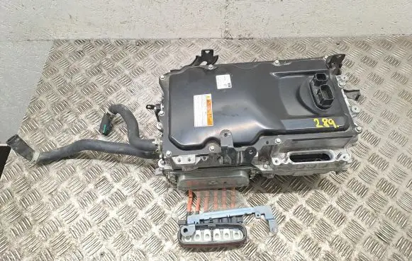 Toyota RAV 4 (XA50) Voltage converter inverter G92A042060 2321001905