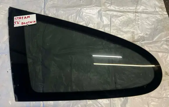Rear side window