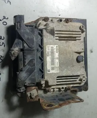 Opel Zafira B Engine control unit/module 55198922