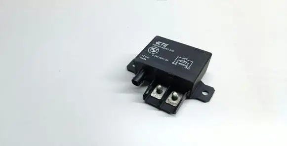 Coolant fan relay