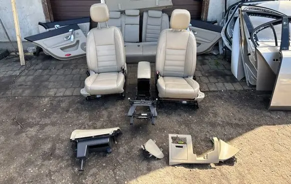 Renault Latitude (L70) Interior set 