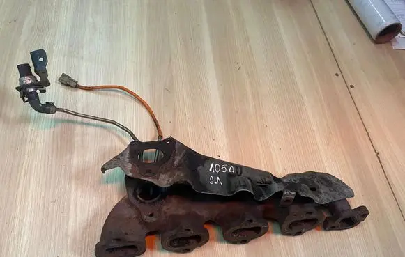 Opel Vivaro Exhaust manifold 140045202R