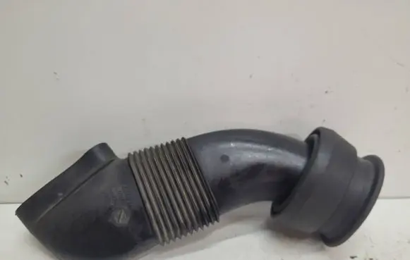 BMW 5 E34 Air intake hose/pipe 2244285