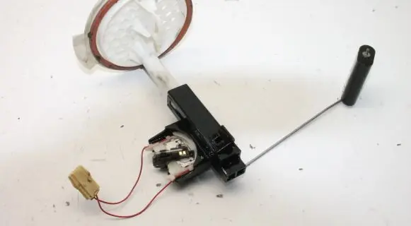 Volvo XC70 Fuel injection high pressure pump 31274671