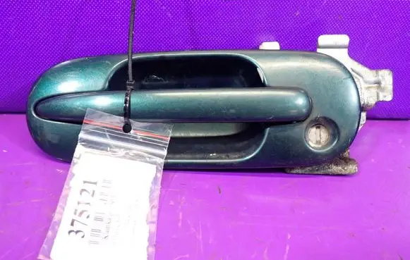 Honda CR-V Front door exterior handle