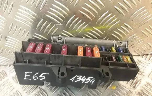 BMW 7 E65 E66 Fuse box set 6900582