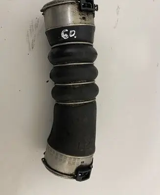 BMW 5 F10 F11 Intercooler hose/pipe 7800144