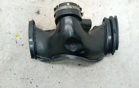 Mercedes-Benz GL X166 Intake resonator 