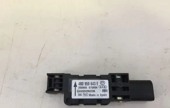Audi A3 S3 8P Airbag deployment crash/impact sensor 4B0959643E