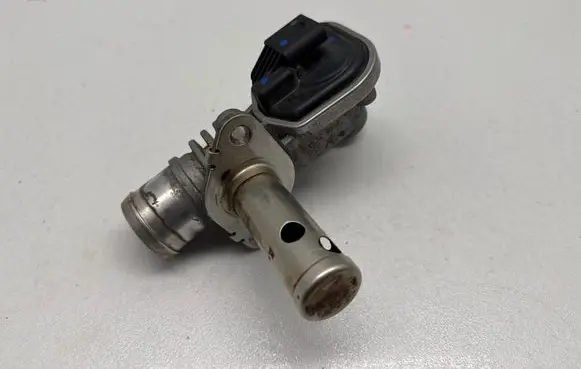 Chrysler Pacifica EGR thermostat 171866488 18617