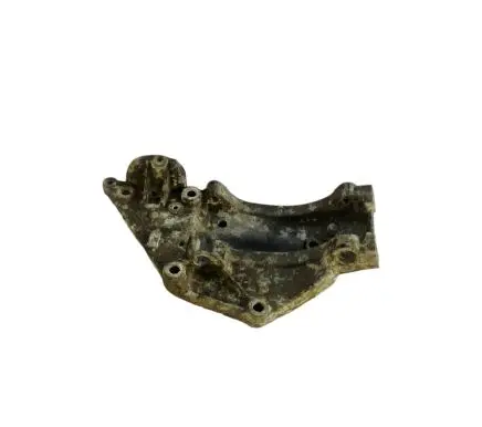 Engine mounting bracket