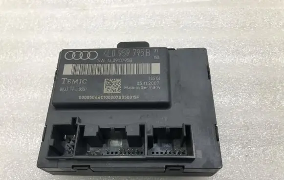 Audi Q7 4L Door control unit/module 4L0959795B