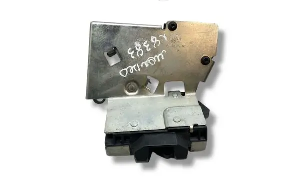 Ford Mondeo Mk III Tailgate/trunk/boot lock/catch/latch 3S71A43102AC