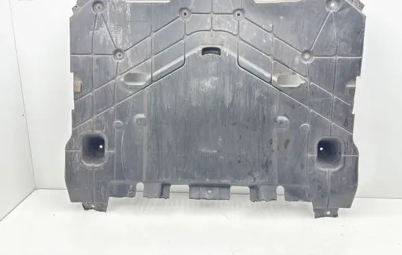 Maserati Ghibli Engine splash shield/under tray 670039641