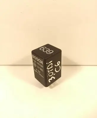 Audi A6 S6 C6 4F Glow plug pre-heat relay 4E0907282A 0281003029